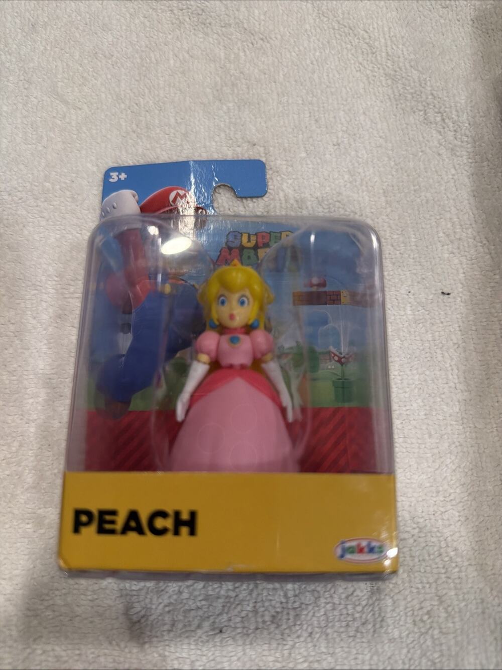 Super Mario Peach 2.5" Figure New in Package Factory Sealed